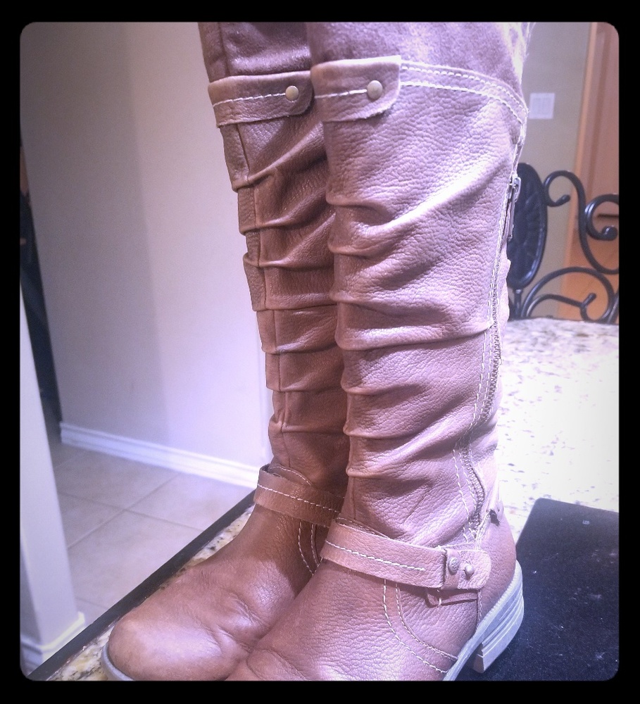 Macmillan leather boots